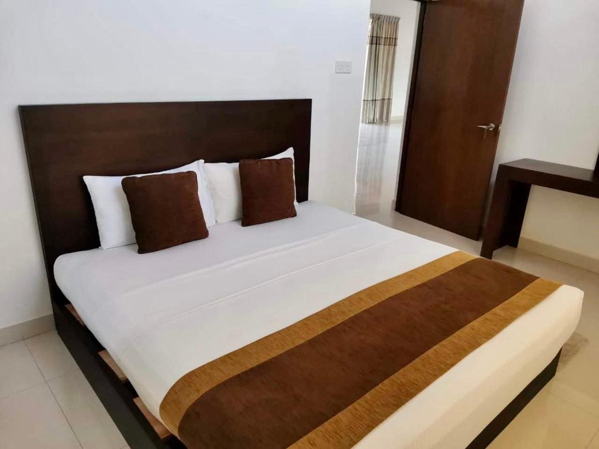 Aradhana Airport Transit Hotel Katunayaka Kültér fotó