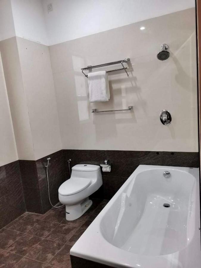 Aradhana Airport Transit Hotel Katunayaka Kültér fotó