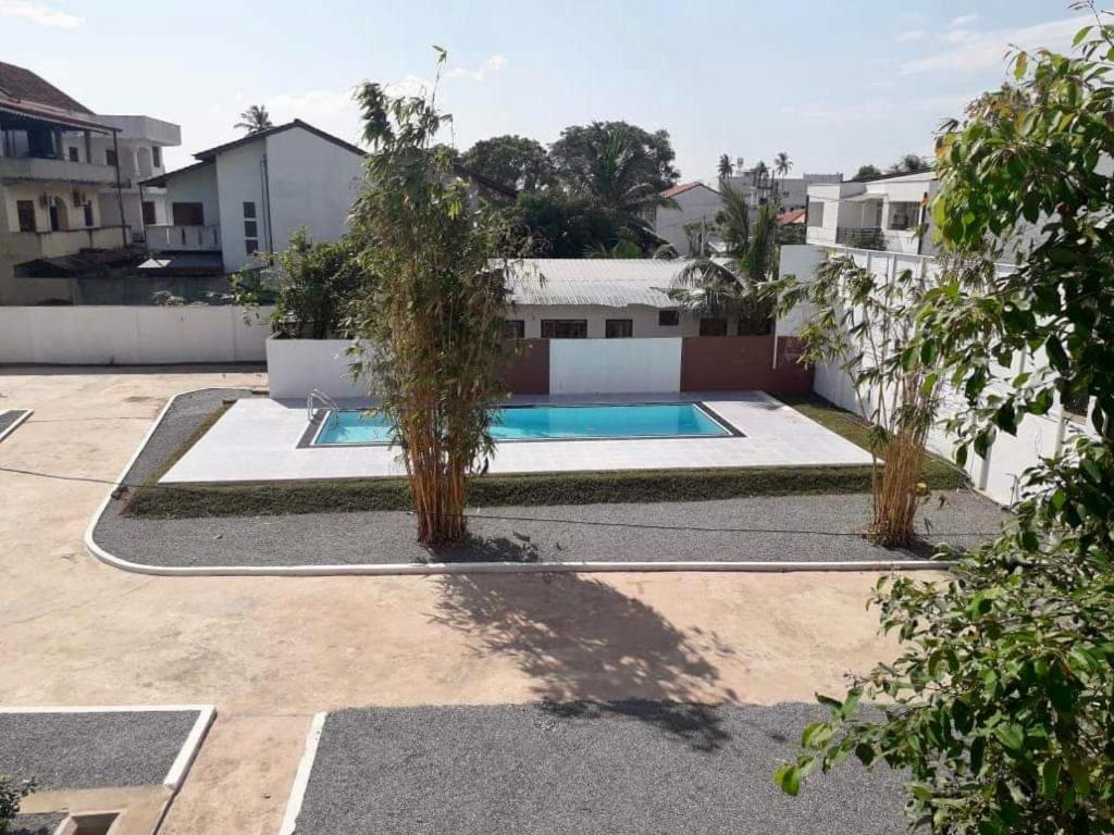 Aradhana Airport Transit Hotel Katunayaka Kültér fotó
