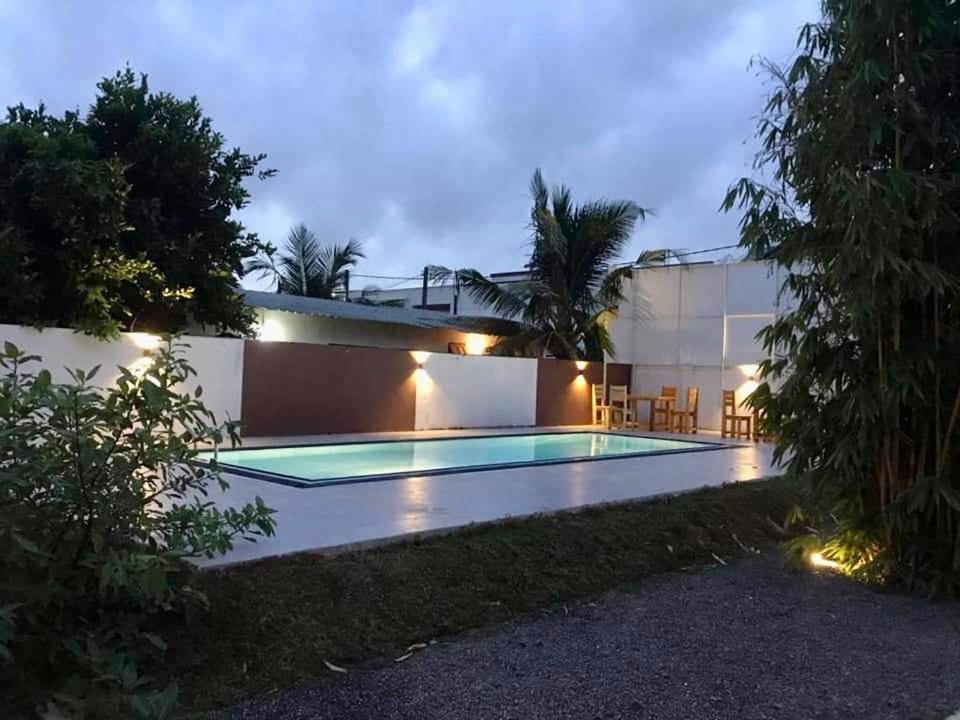 Aradhana Airport Transit Hotel Katunayaka Kültér fotó