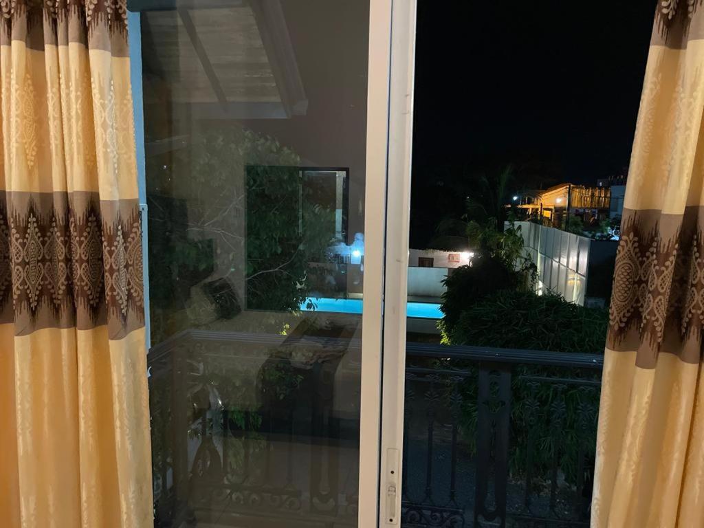 Aradhana Airport Transit Hotel Katunayaka Kültér fotó
