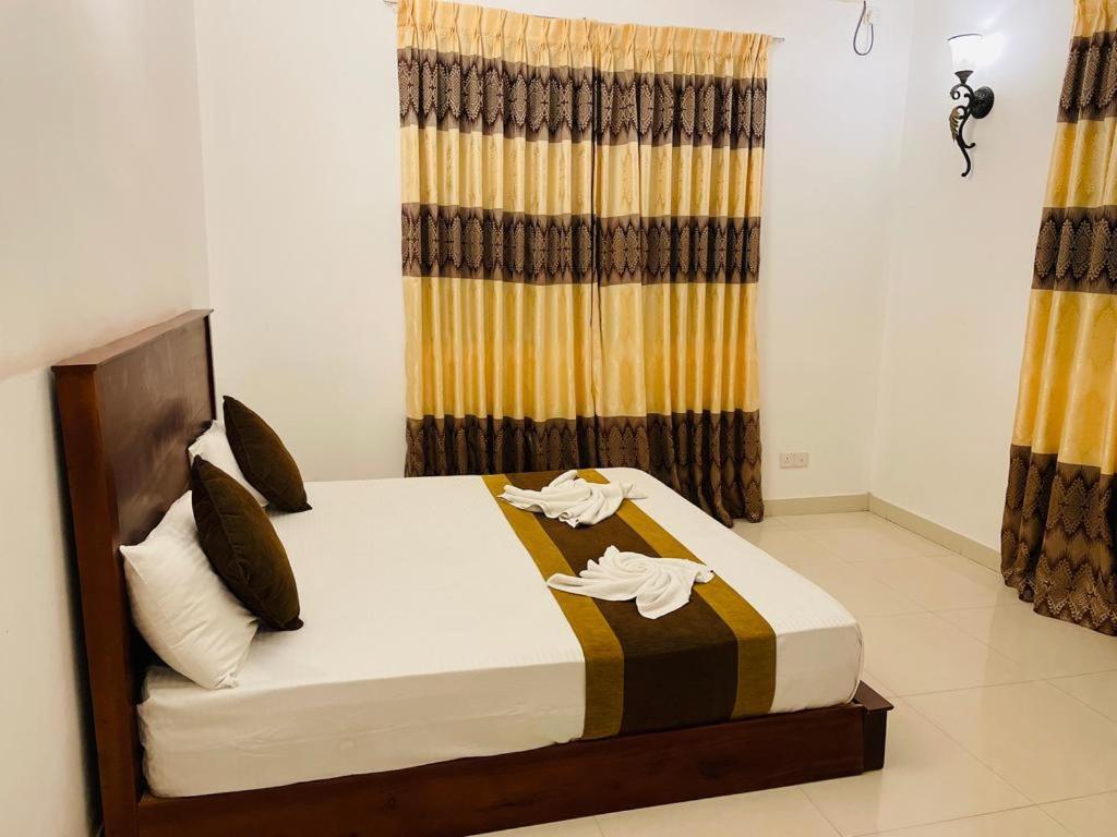 Aradhana Airport Transit Hotel Katunayaka Kültér fotó