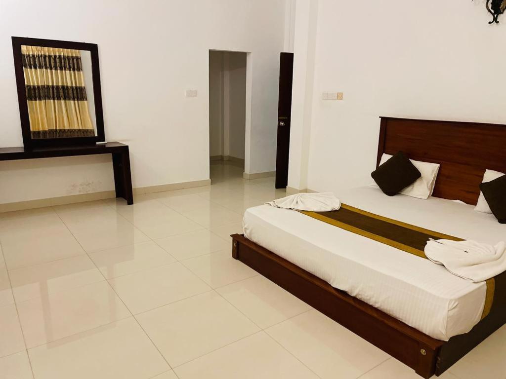 Aradhana Airport Transit Hotel Katunayaka Kültér fotó