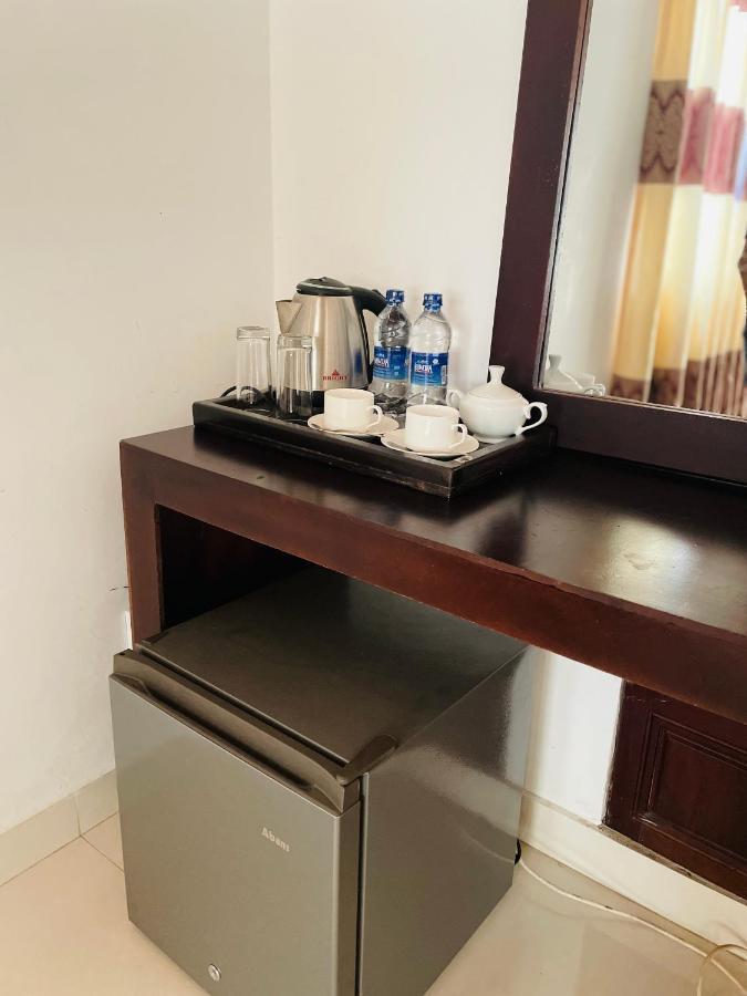 Aradhana Airport Transit Hotel Katunayaka Kültér fotó